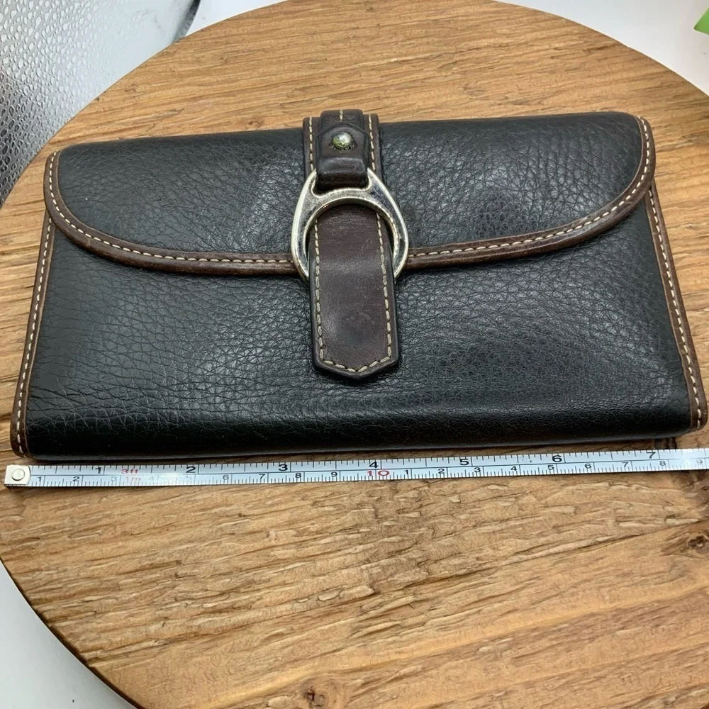 Dooney & Bourke Pebbled Distressed Vintage Leather Full Size Wallet